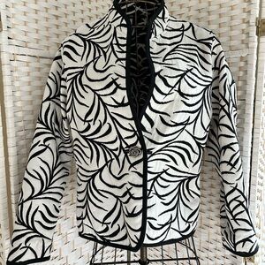 Elegant Black and White Leaf Pattern Women's Reversible Jacket by Trimdin